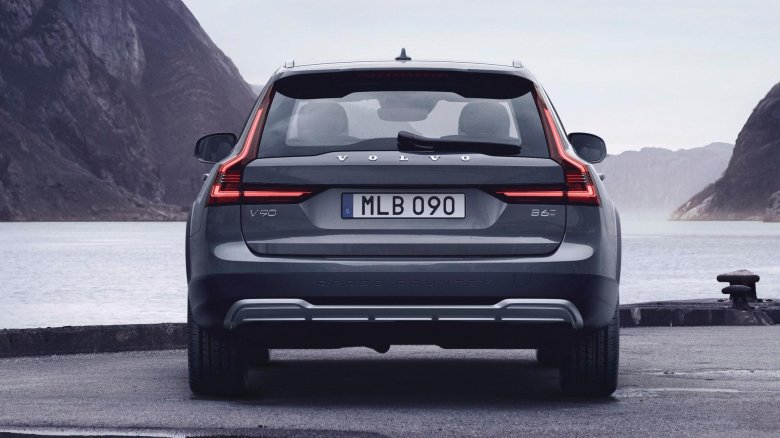 Volvo v90 cross country