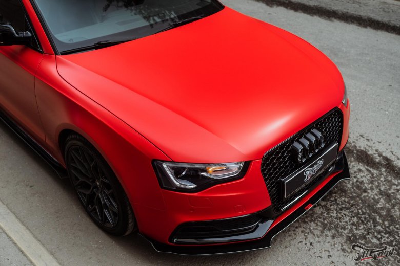 Audi a5 red