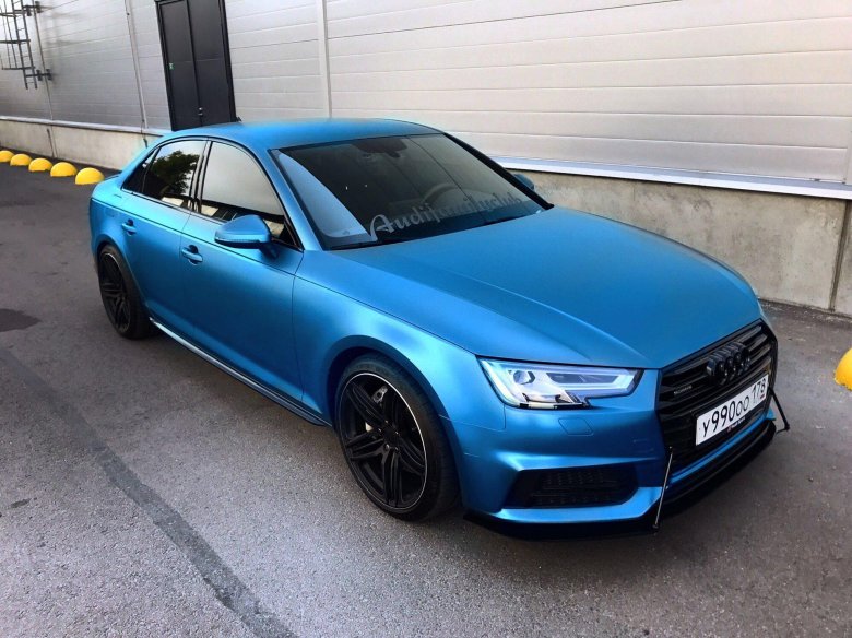Audi a4 b9 синяя