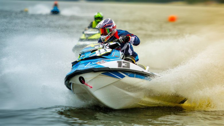 Водная гонка