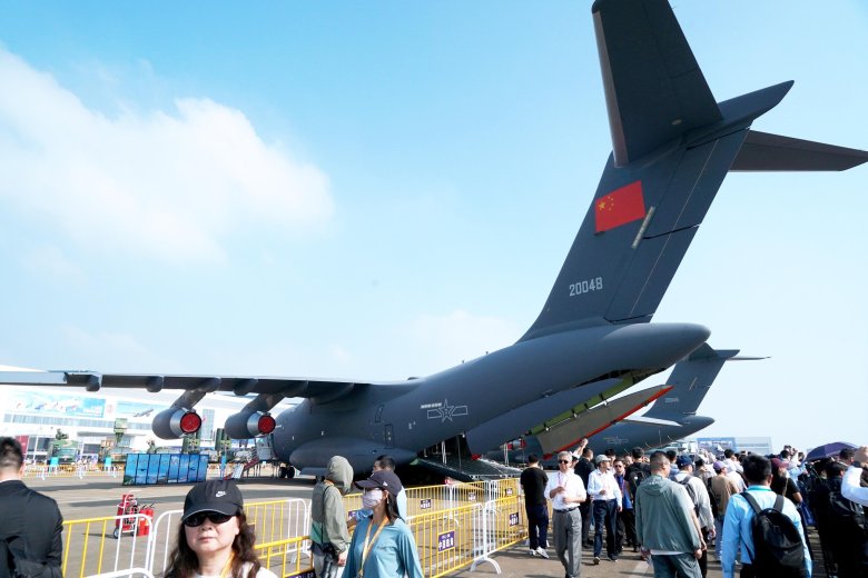 Y 20 военно транспортный самолёт