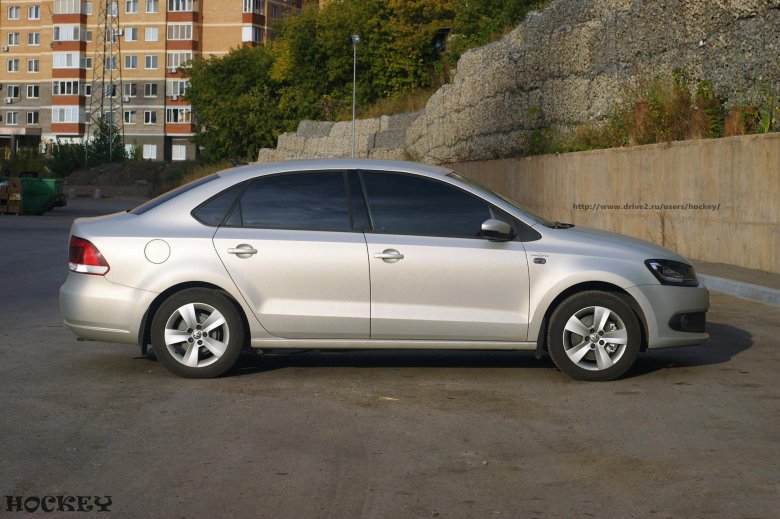 Volkswagen polo sedan 2013