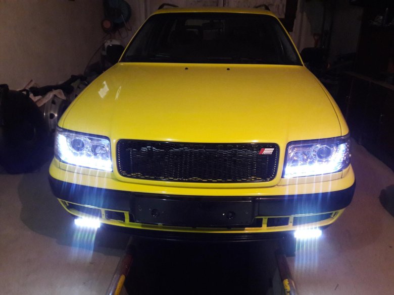 Ходовые огни ауди 100 с4