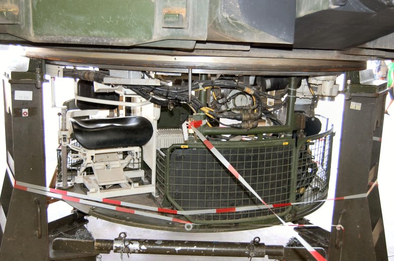 Leopard 2a6 interior