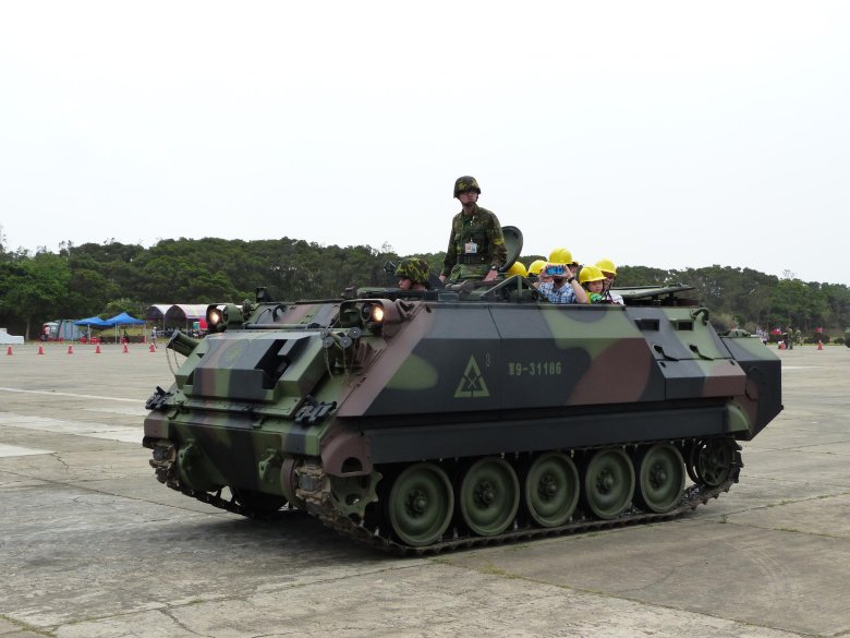 М 113 бронетранспортер