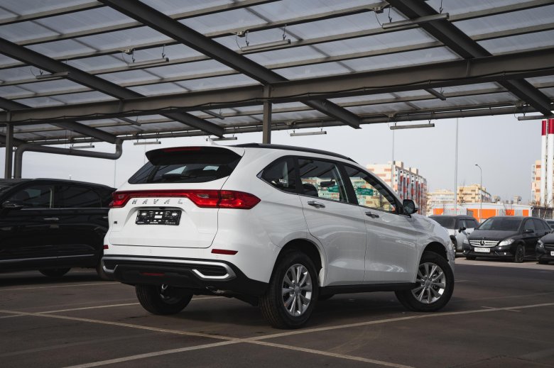 Белый хавал м 6