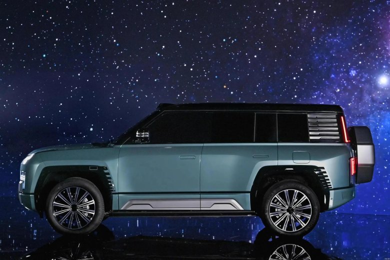 Yangwang u8 внедорожник