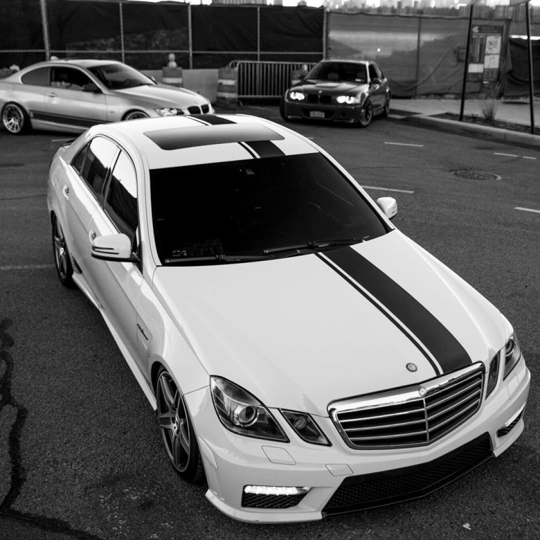 Mercedes w212 amg белый