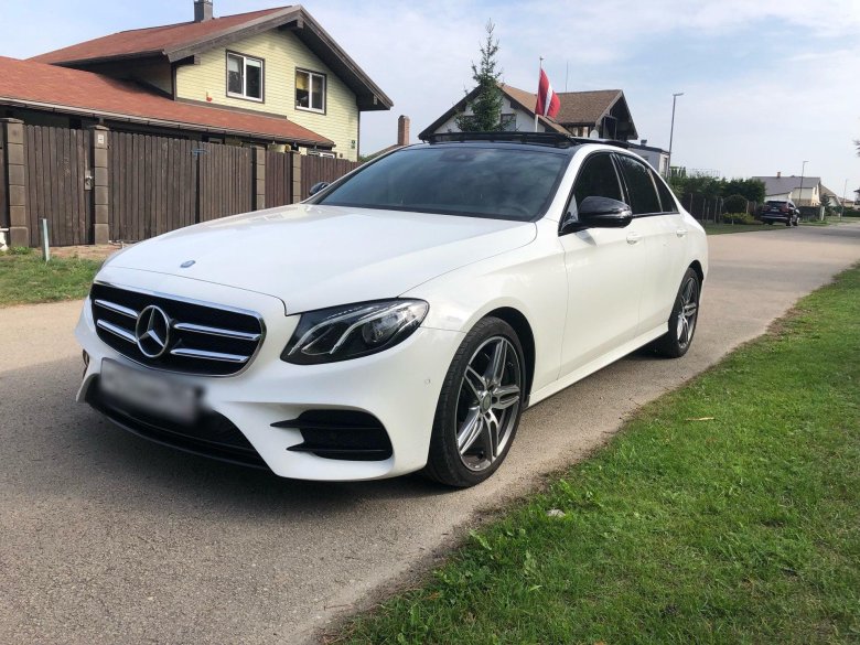 Мерседес е 213 белый