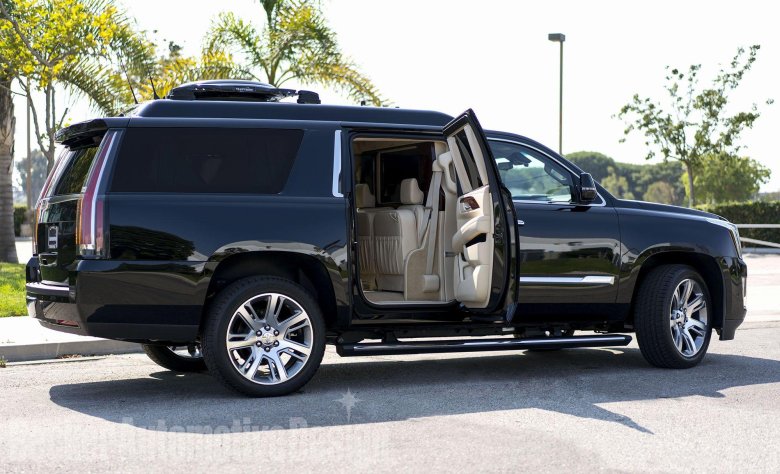 Кадиллак эскалейд 2017