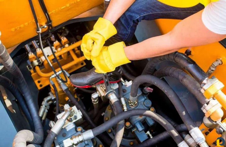 Техобслуживание спецтехники