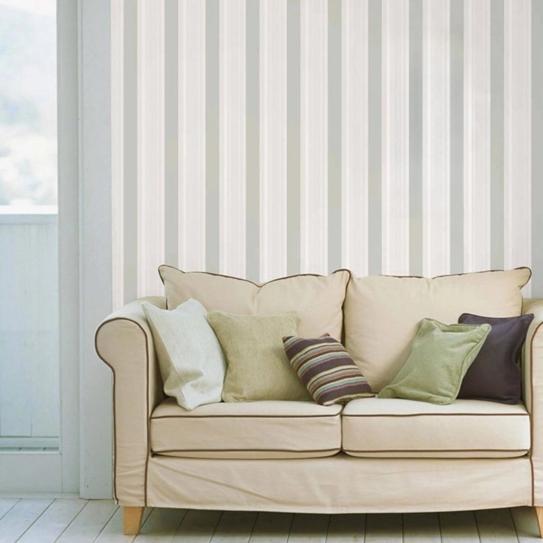 Интерьер с обоями