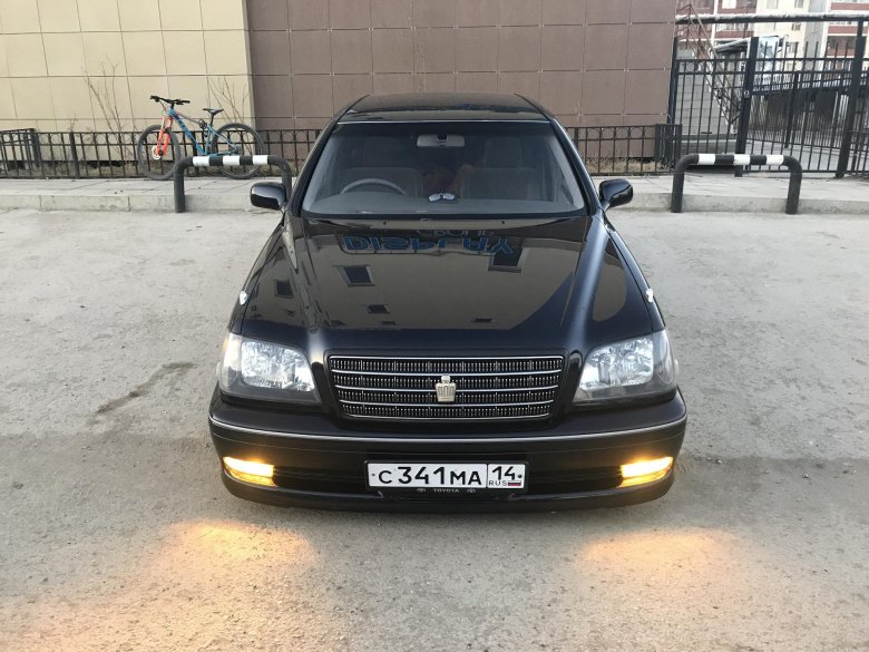 Toyota crown s170