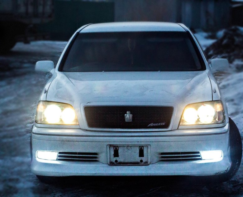 Toyota crown s170