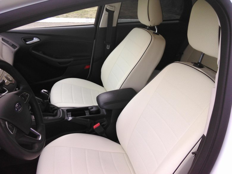 Чехлы автопилот фокус 3