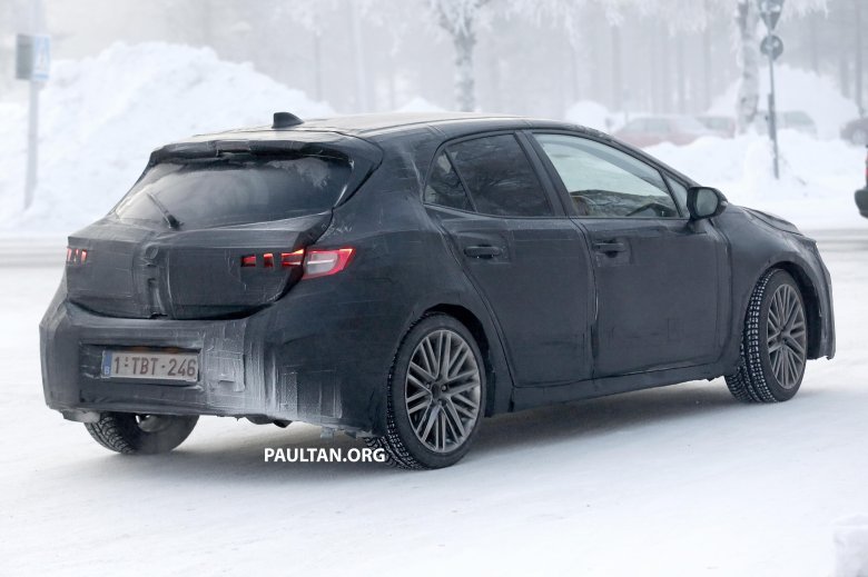 Тойота аурис 2019