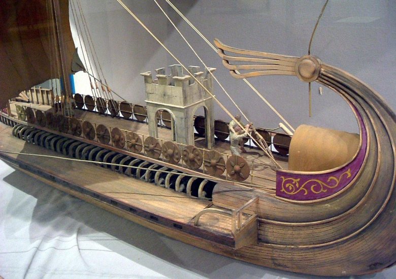 Трирема корабль греческий