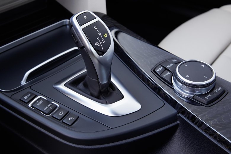 Бмв 3 коробка автомат