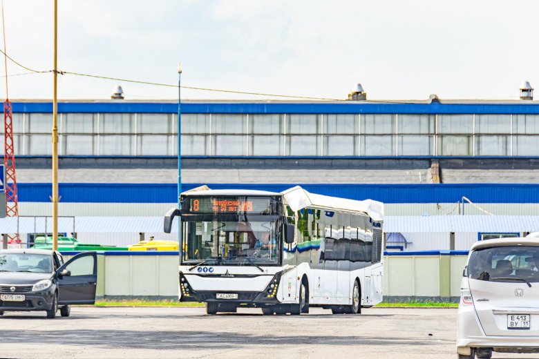 Автобус маз 216066