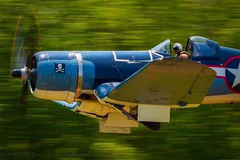 F4u-4b corsair