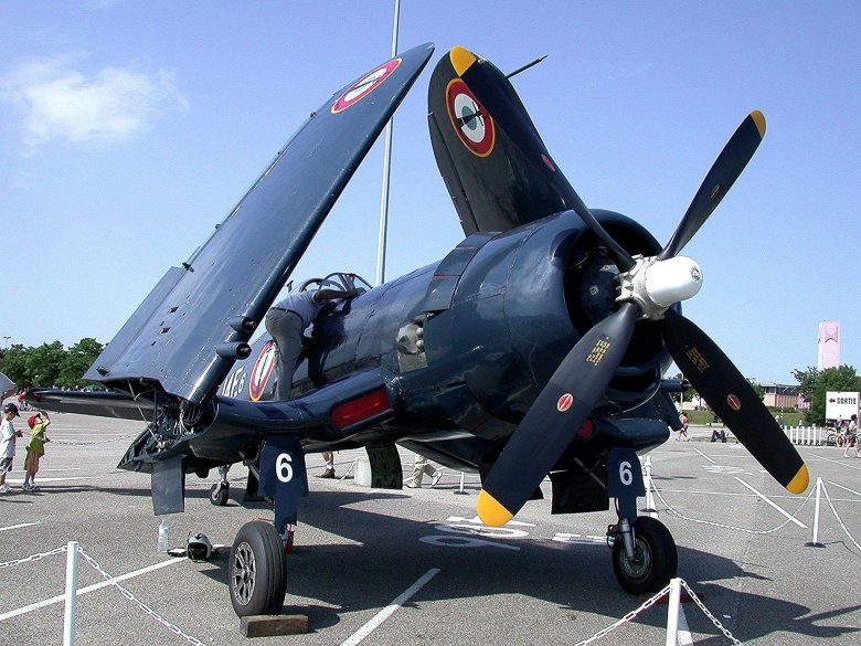 Chance vought f4u corsair