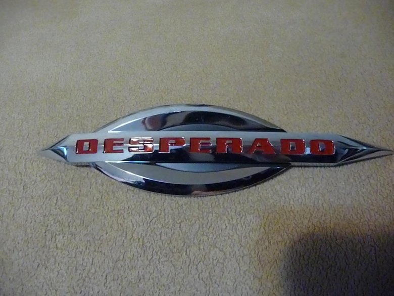 Наклейки на сузуки десперадо