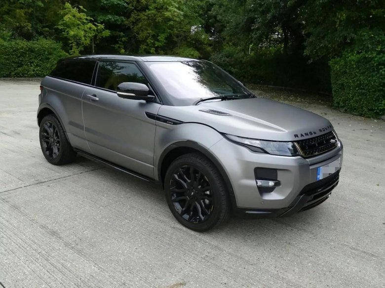 Range rover evoque grey