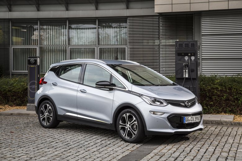 Opel ampera 2020