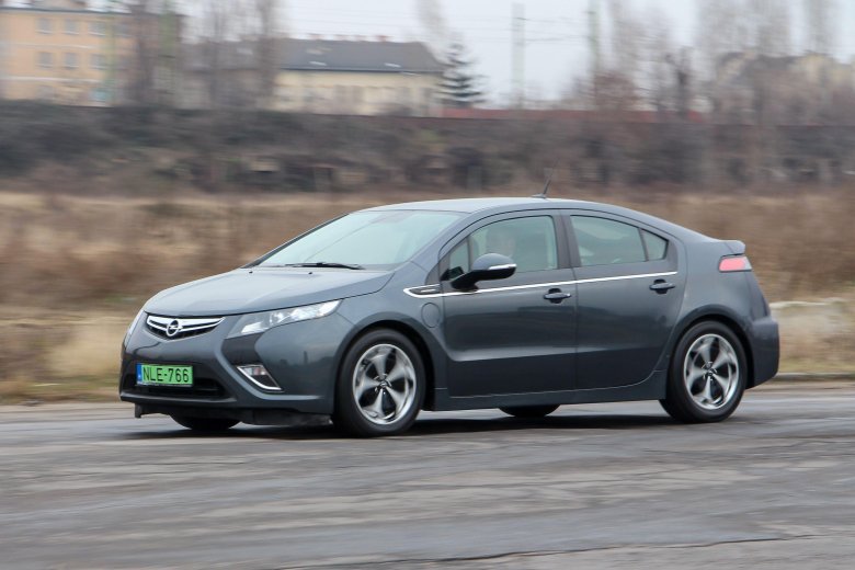 Опель ампера