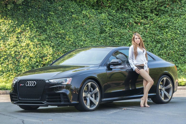 Ауди и девушки