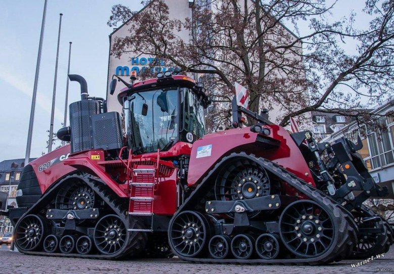 Гусеничный трактор case ih quadtrac 620