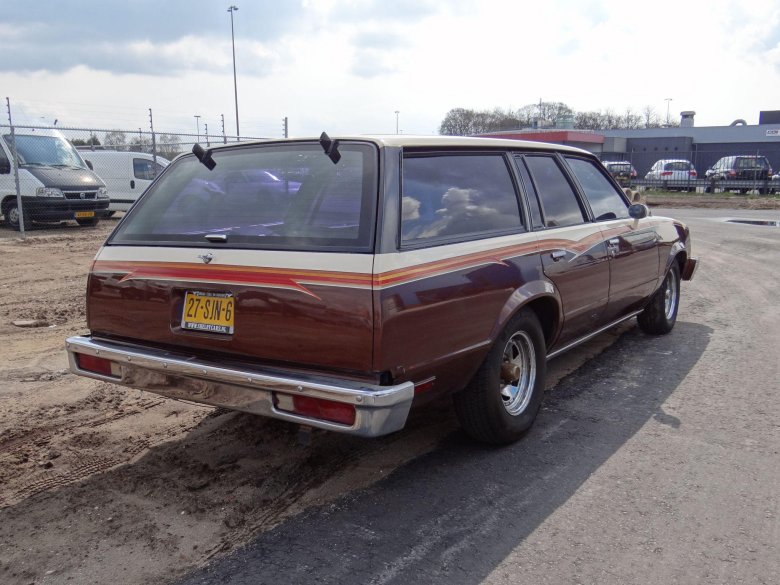 Chevrolet malibu wagon 1982