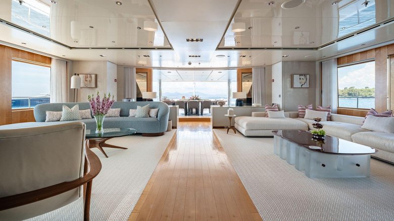 Charter yacht