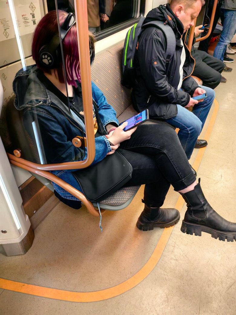 Смешные люди в метро