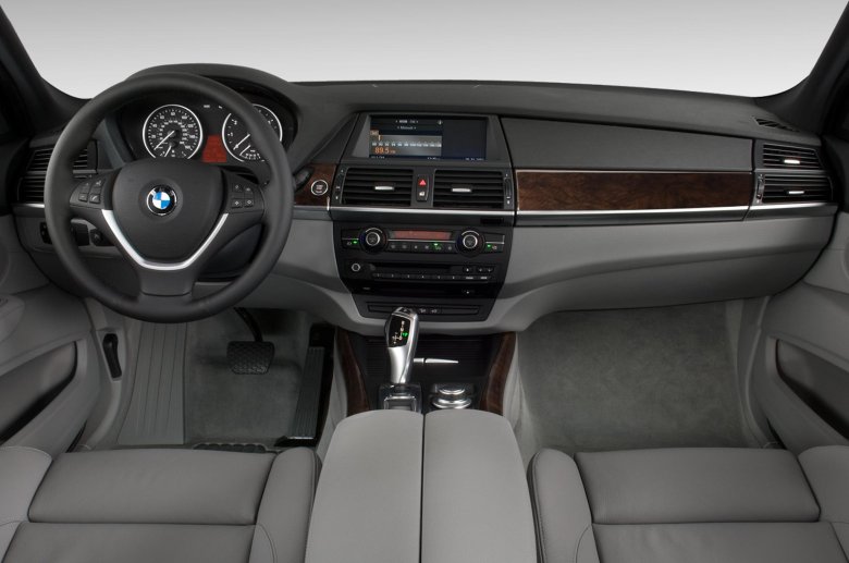 Bmw x5 2010 салон