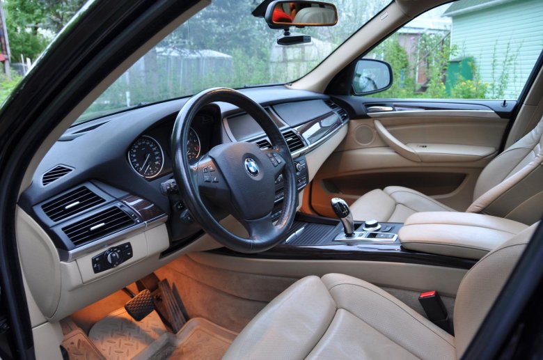 Бмв x5 e70 салон