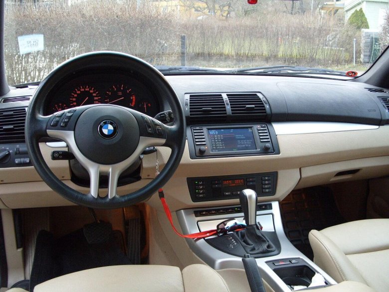 Bmw x5 2005 interior
