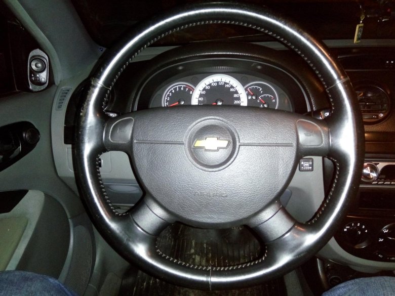 Кожаный руль шевроле лачетти