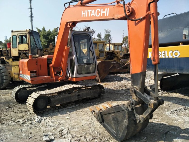 Хитачи 200 экскаватор гусеничный