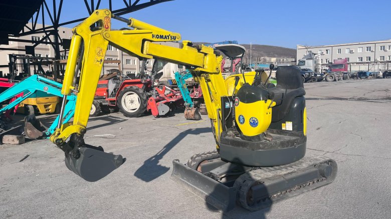 Экскаватор komatsu