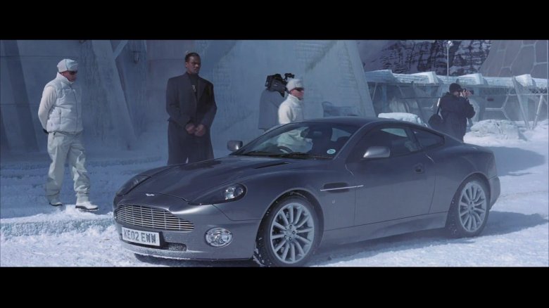 Джеймс бонд машина