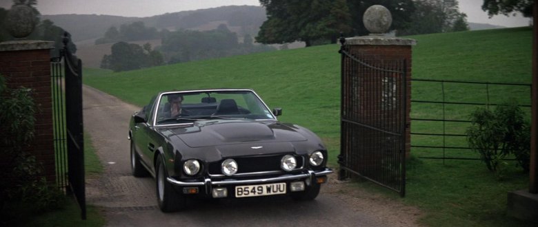 Aston martin v 8 vantage 1977