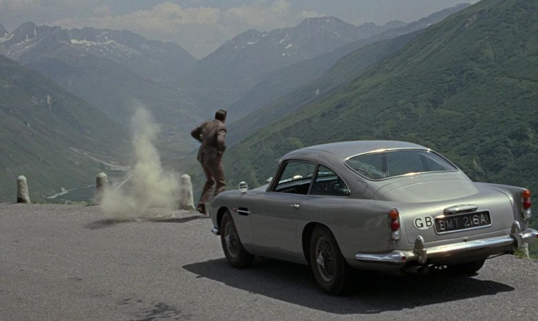 Aston martin db5 1964 джеймса бонда