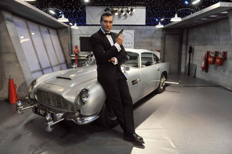 Aston martin db 5 джеймса бонда