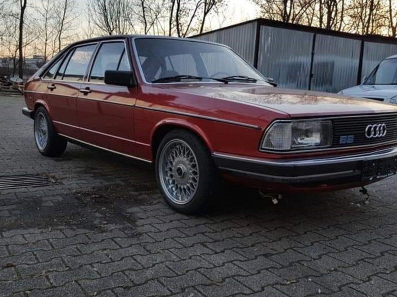 Audi 100 c2