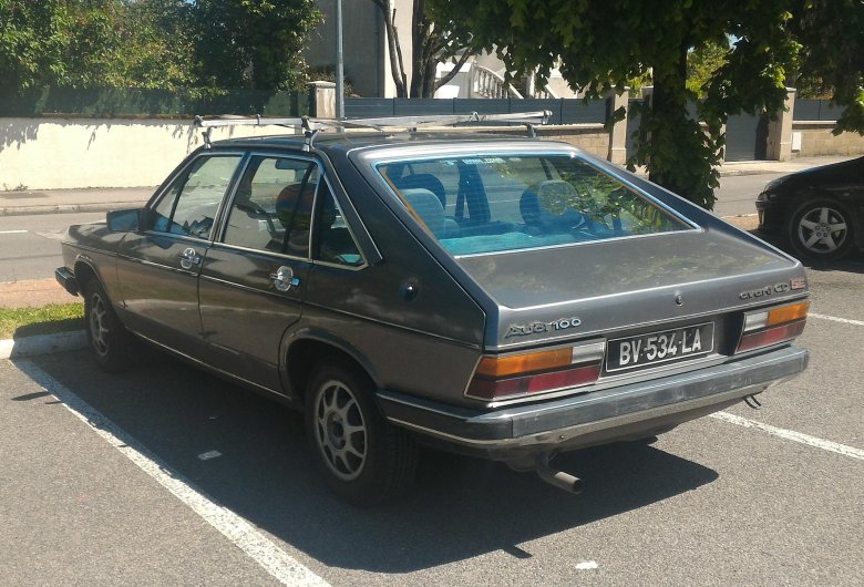 Audi 100 c2 typ 43