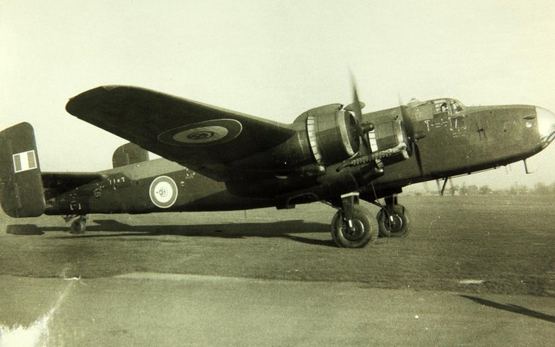 Галифакс бомбардировщик