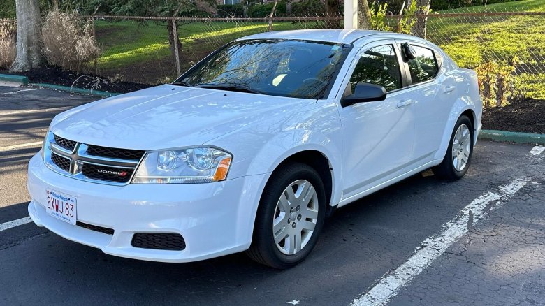 Додж авенджер