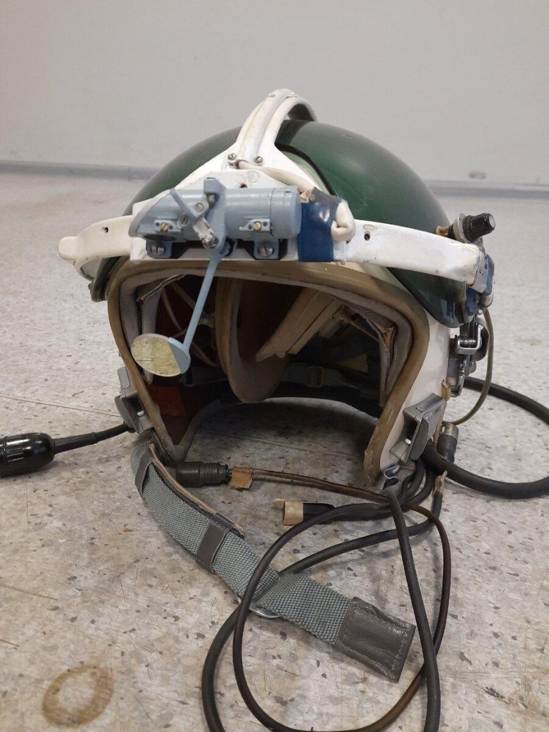 Авиационный шлем