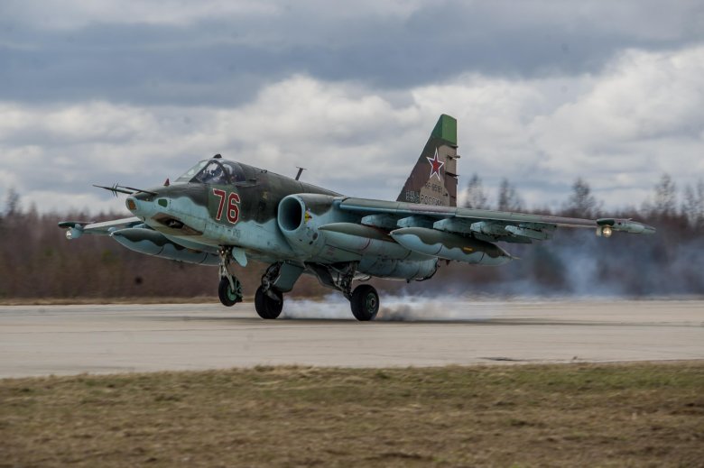 Самолёт штурмовик су 25